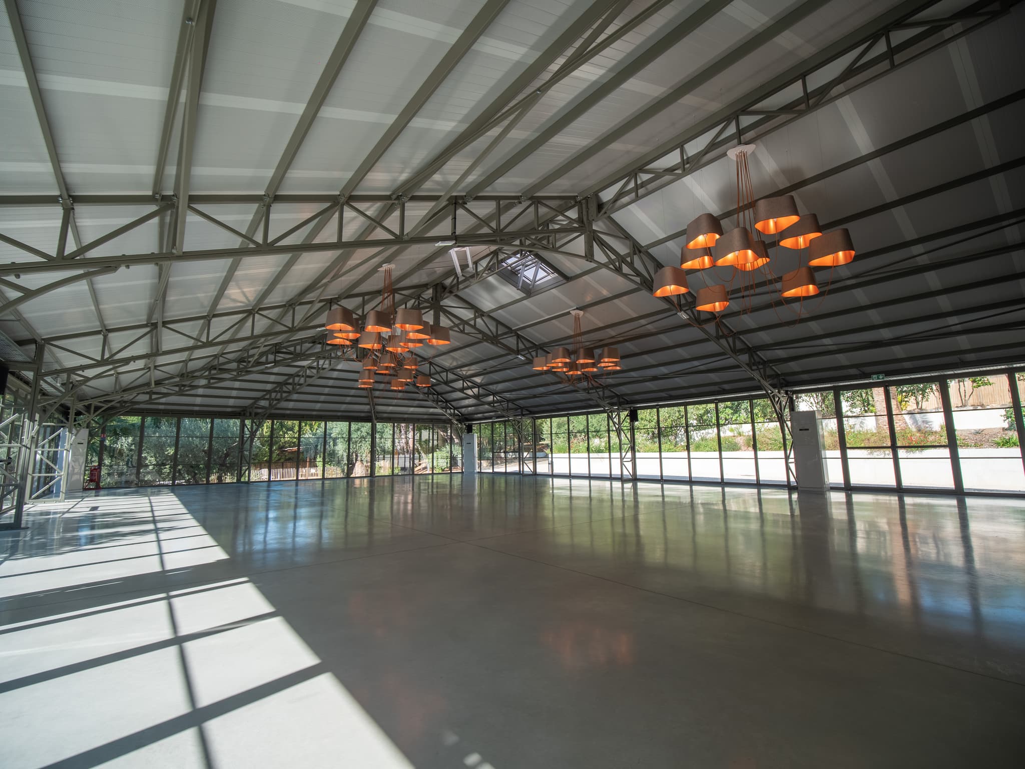 Vue intérieure de l'Orangerie du Mas Aubrilha
