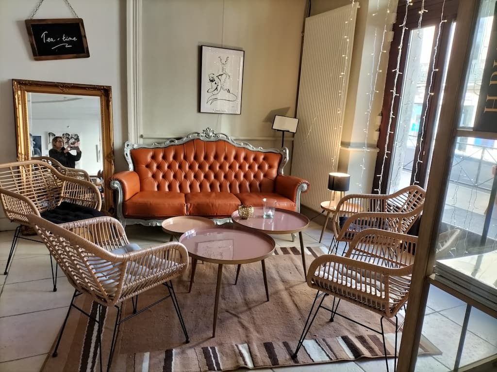 La Fontaine Lodève Tearoom 2