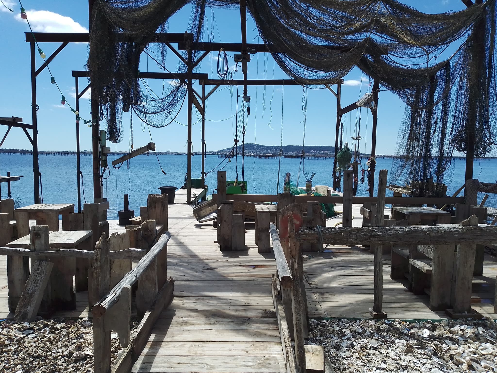 Repas dégustation au bord de l'étang