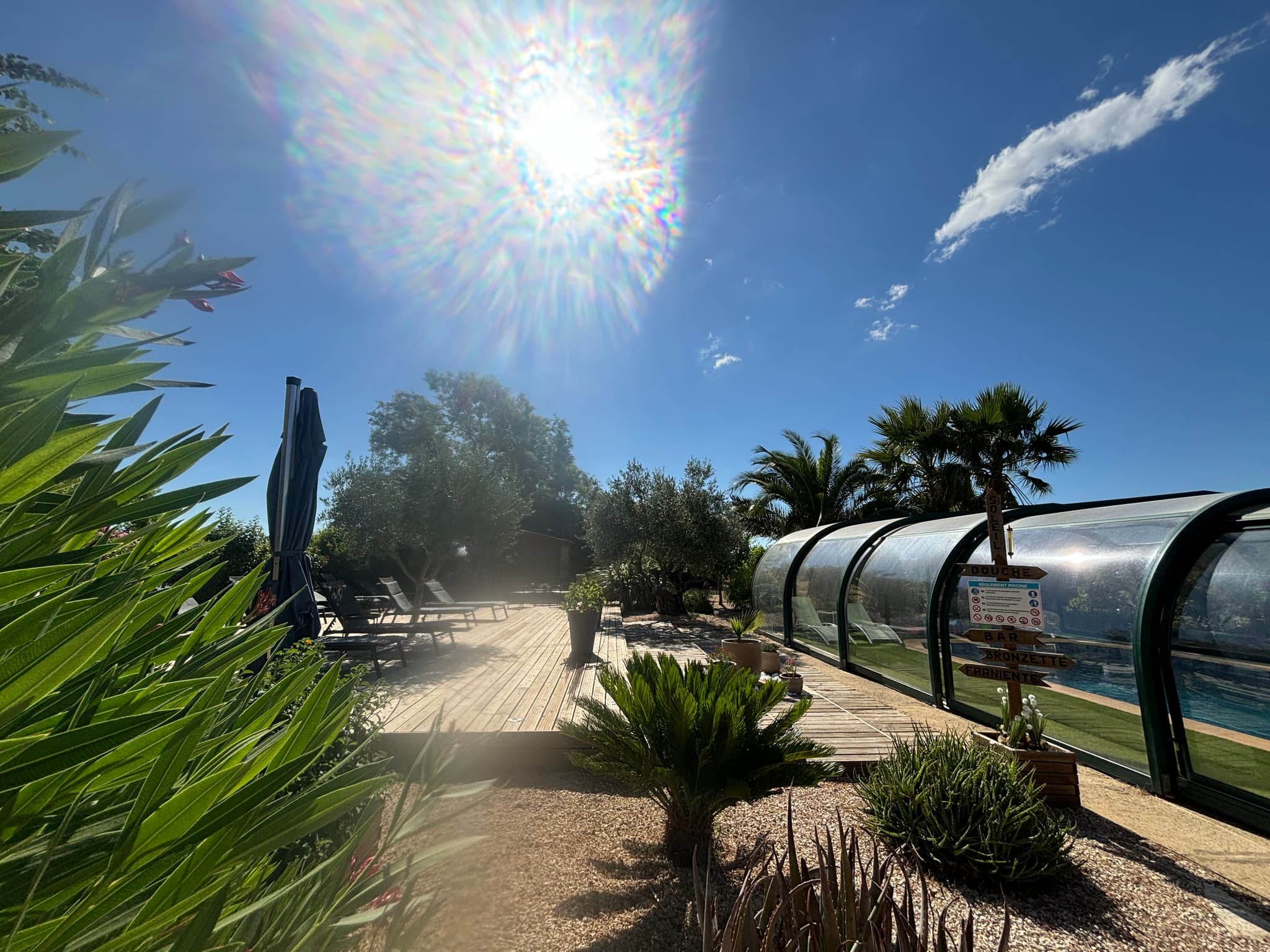 Côté piscine