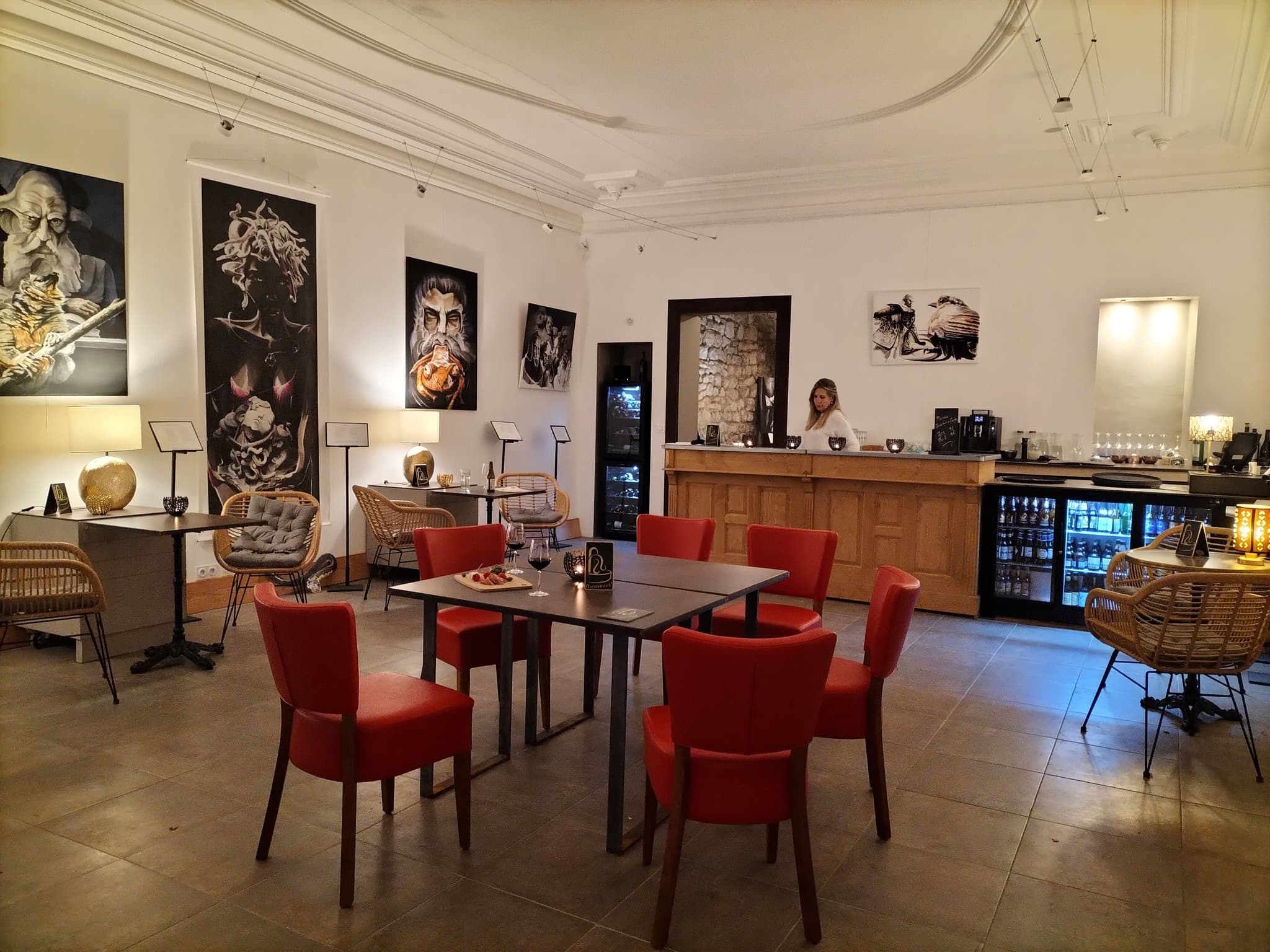 La Fontaine Lodève Salon Haussmannien 2