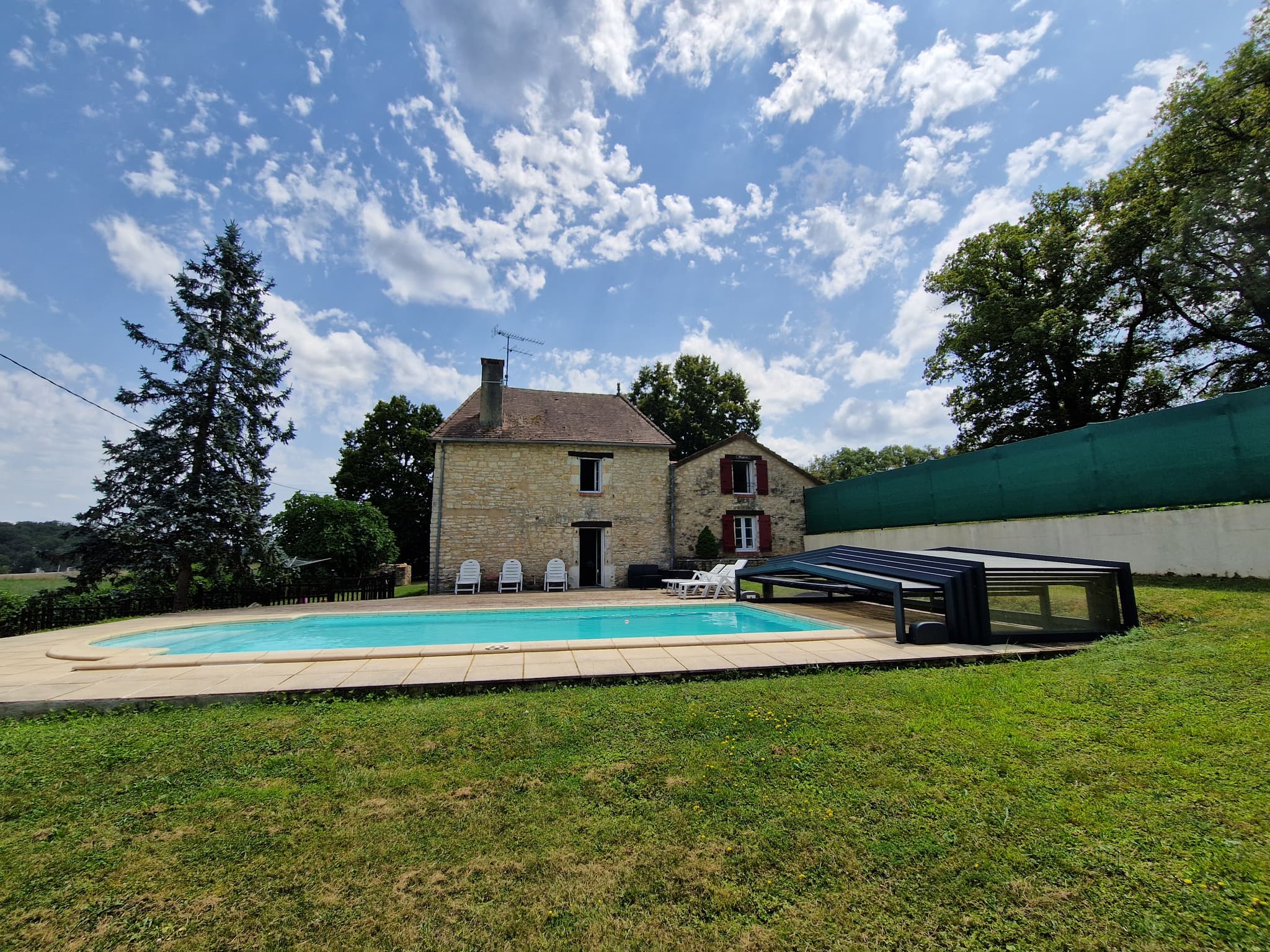 Côté piscine