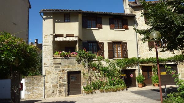 Maison familiale-Saint-Céré-extérieur