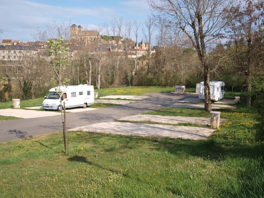 Aire Camping-Car Gourdon