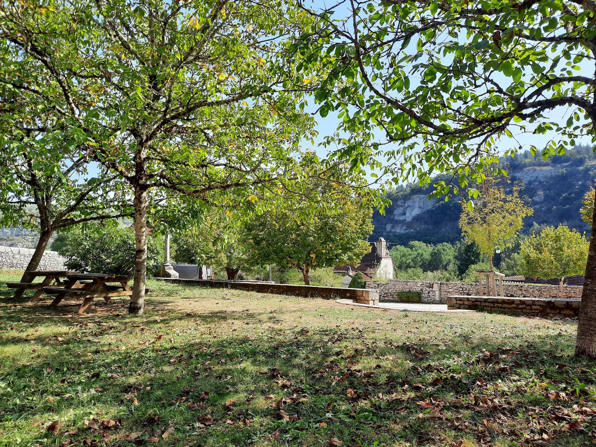 Aire de pique-nique du jardin communal