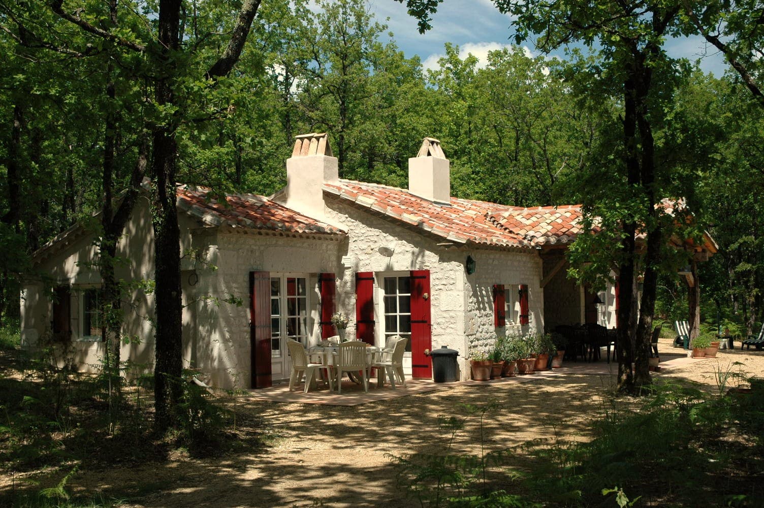 La Bouteille dans Le Bois