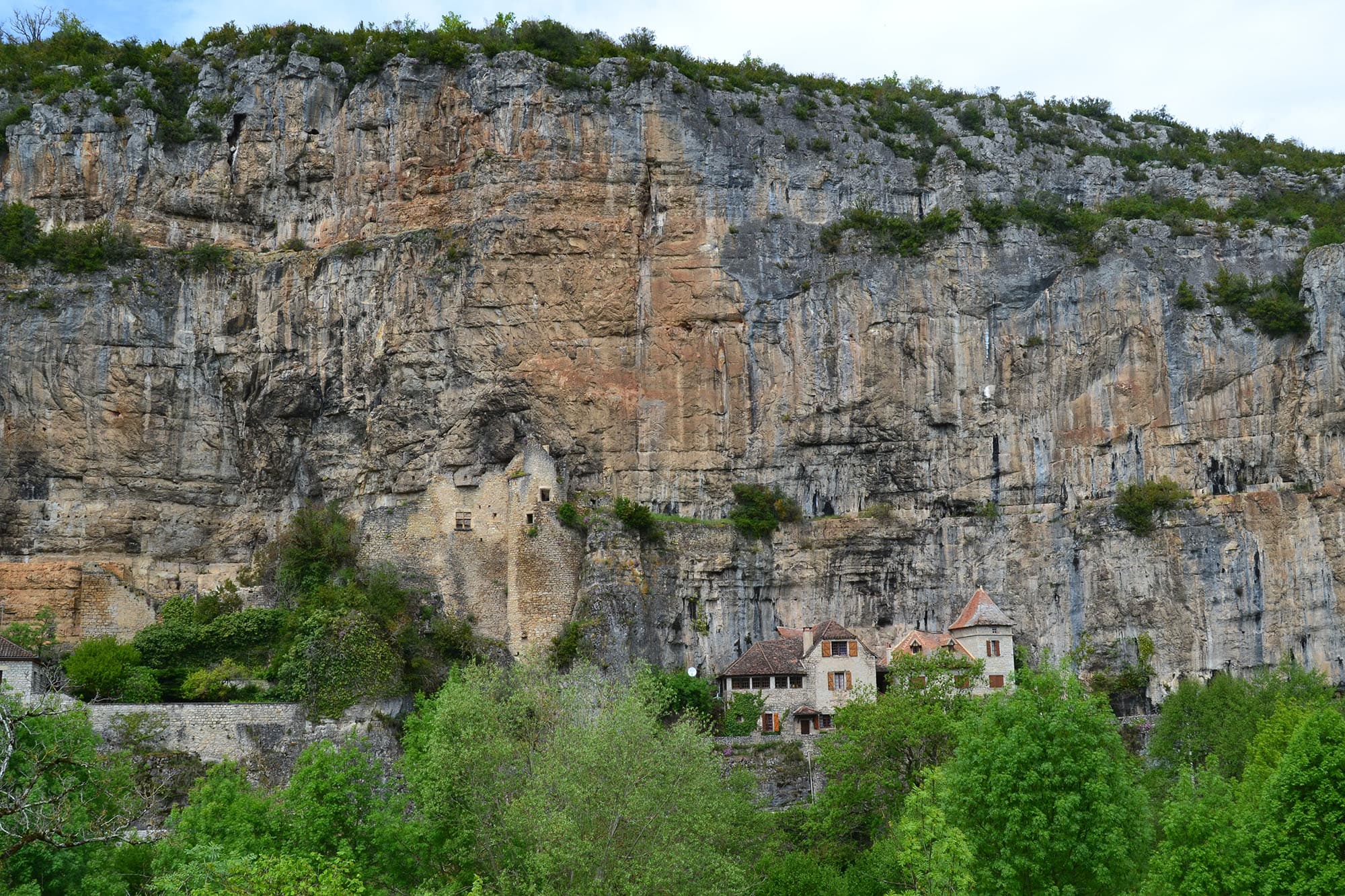 Château des Anglais et maisons troglodytes de Cabrerets