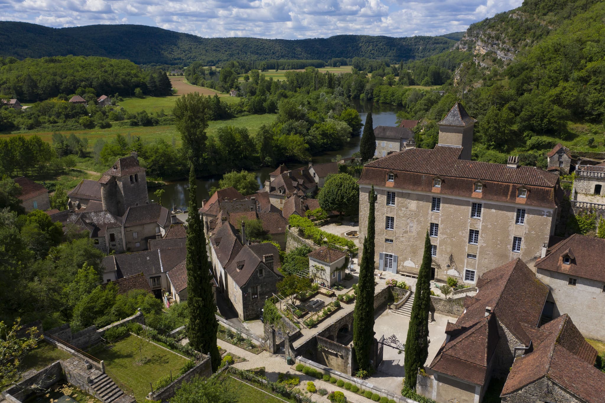 Vue aérienne globale Chateau de LARNAGOL