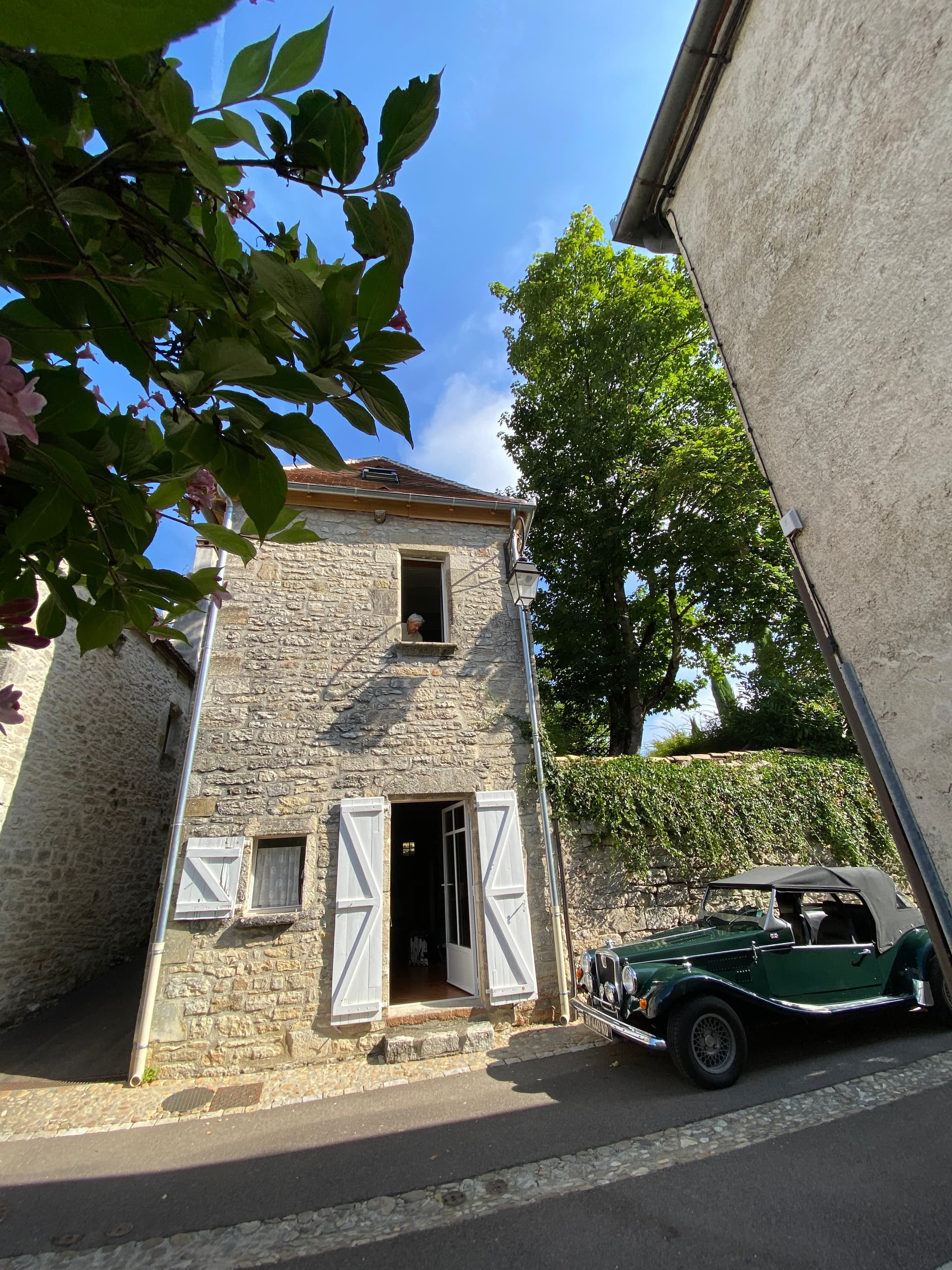 Vue extérieure façade rue