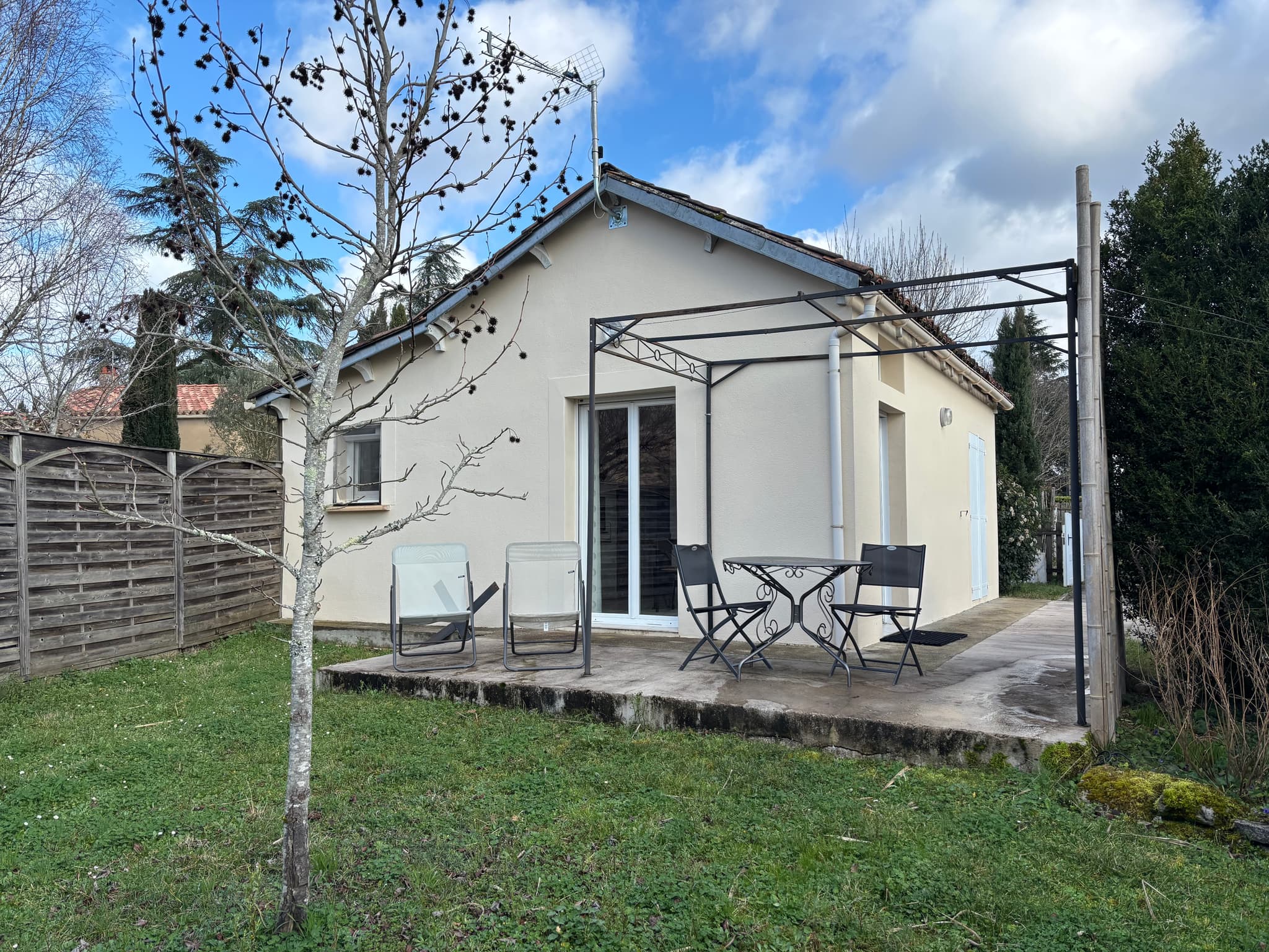 Vue d'ensemble + terrasse
