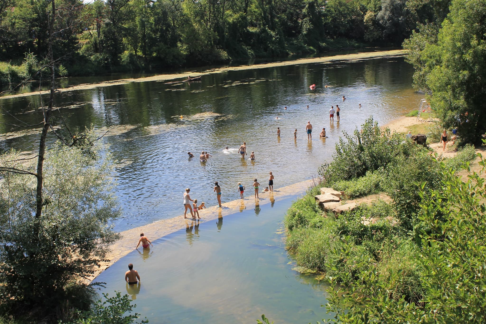 Castelfranc Baignade dans la rivière Lot