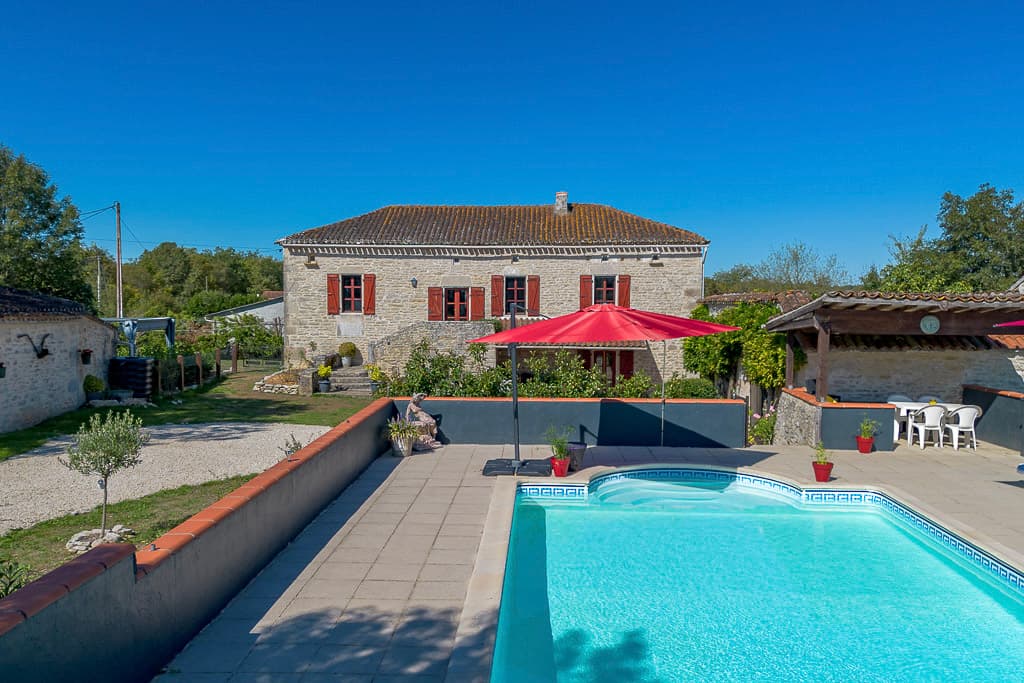 Maison et piscine