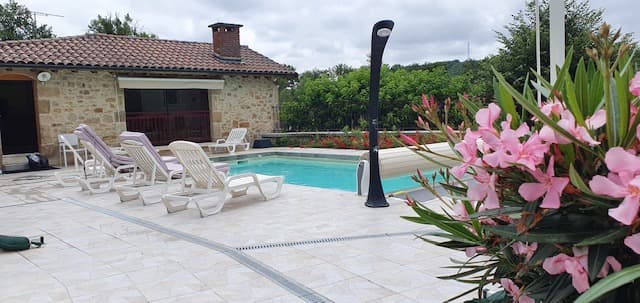 Terrasse avec piscine