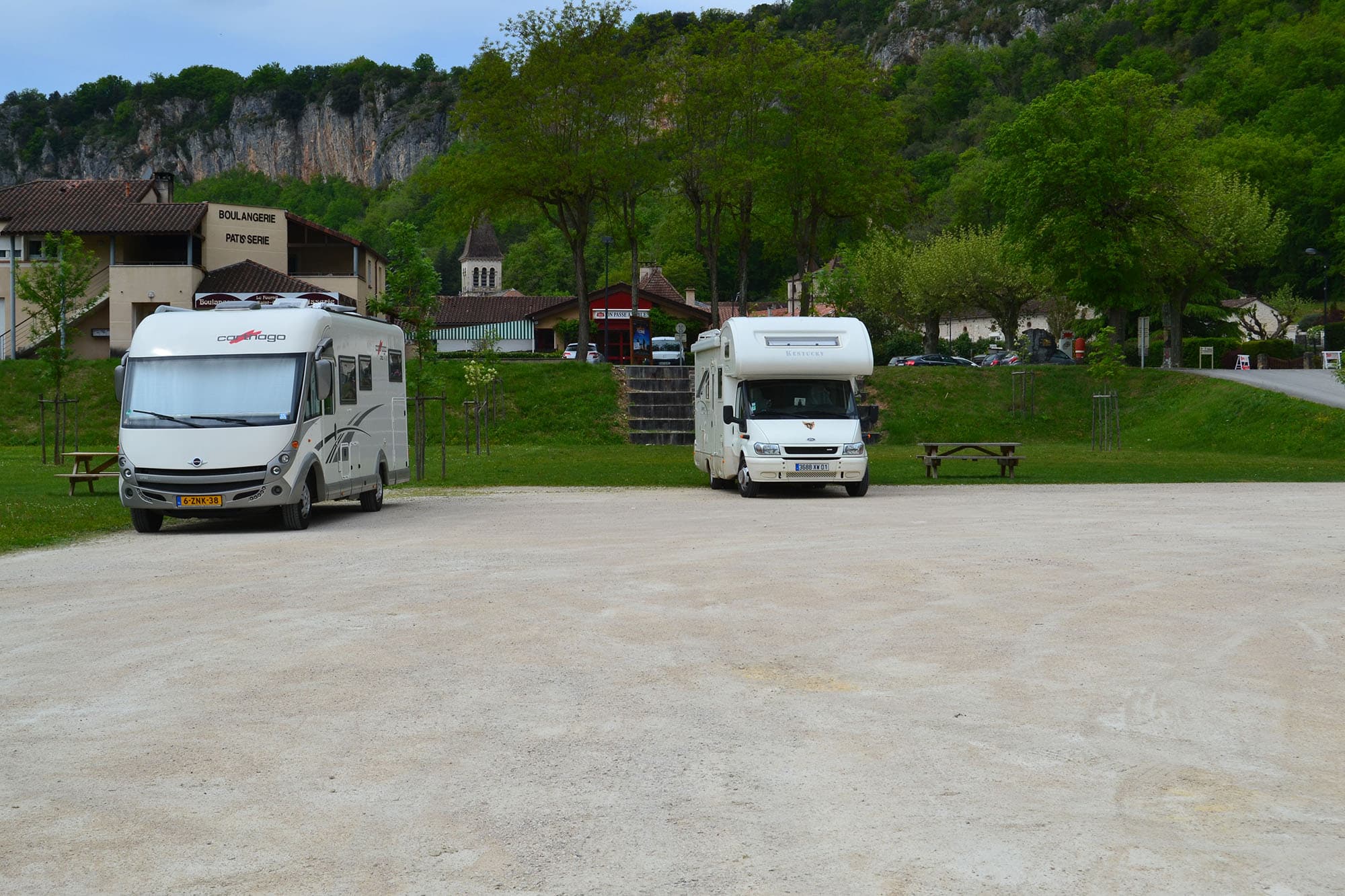 Aire et Borne pour Camping Car de Saint-Géry