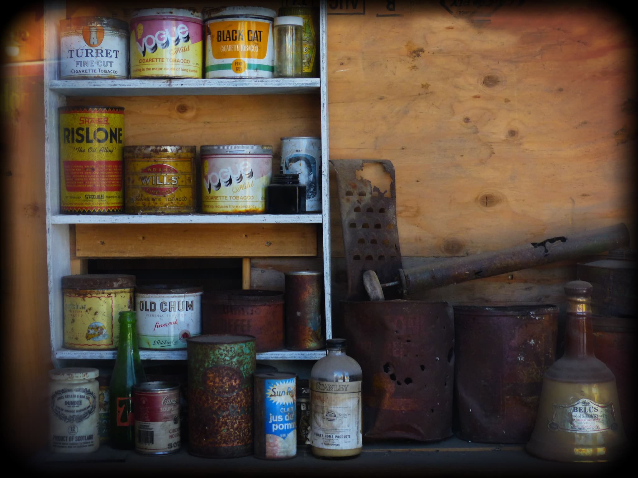arttower-metal-cans-230468