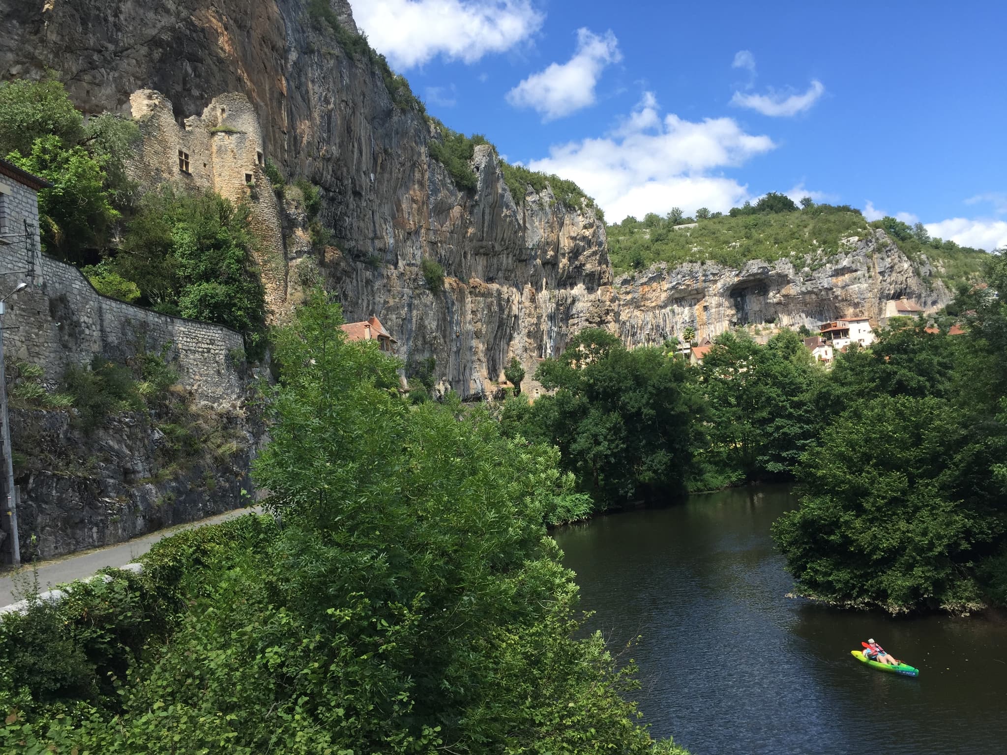 cabrerets-maisons-troglodytes