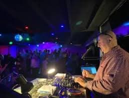 dj taxi