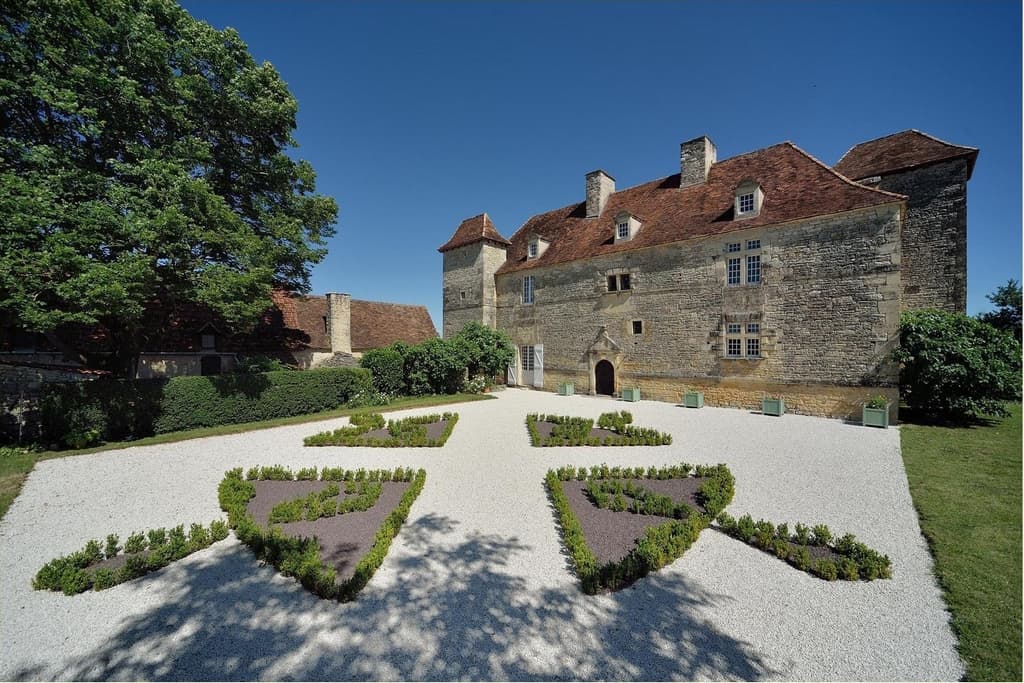 Visites insolites aux flambeaux au Château de Lantis