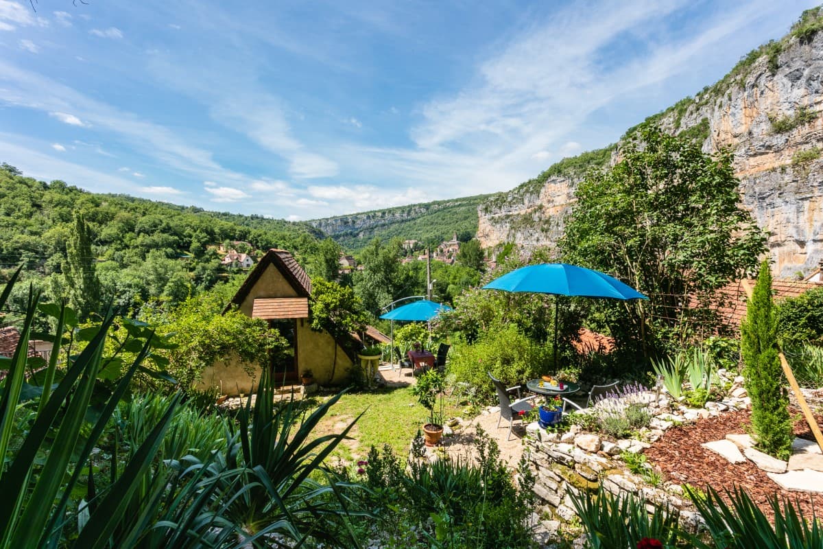 Le Jardin dans la Falaise