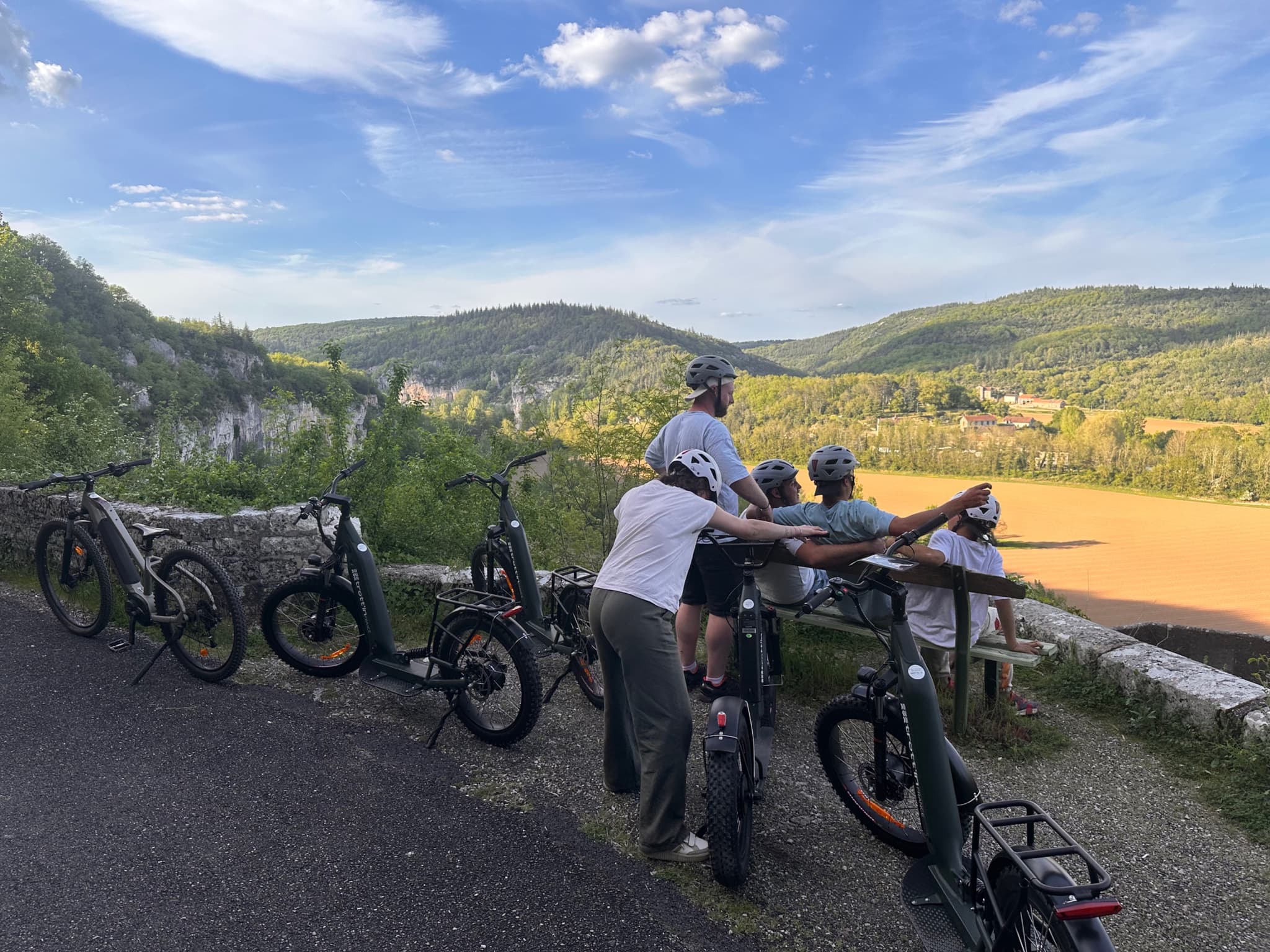 location Trottinettes et vélos