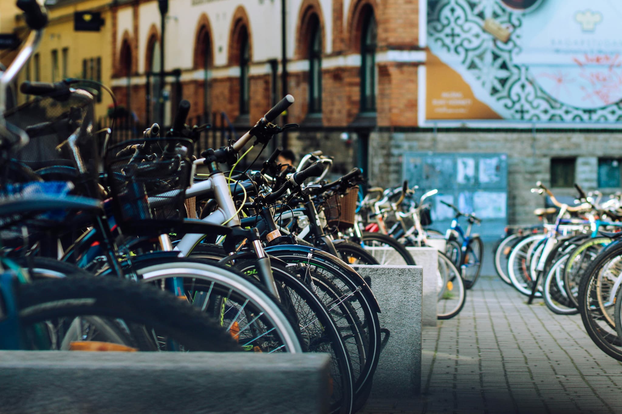 simon-follin-q7xs3bDTrQM-unsplash
