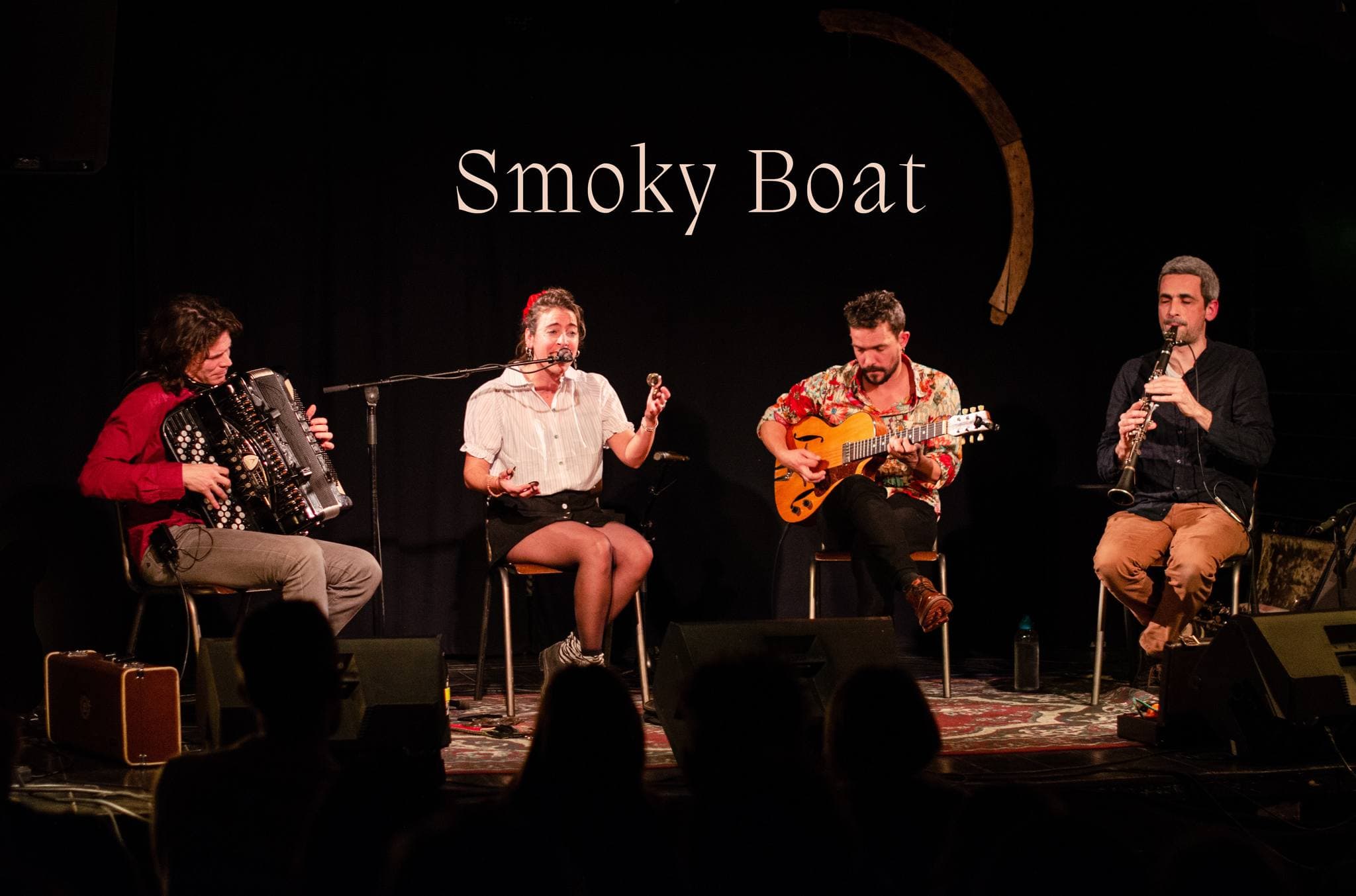 smoky-boatgztrtgdeqhsth