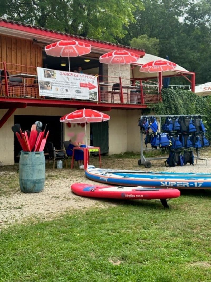 snack base nautique snack Camping  Paradis de La Plage Saint-Cirq Lapopie