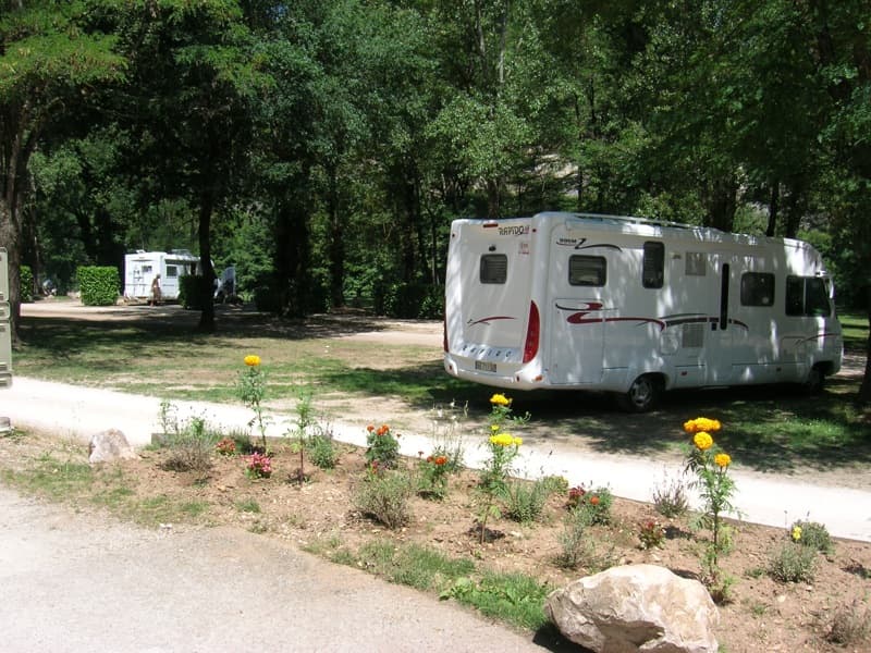 aire d'accueil de st cirq lapopie