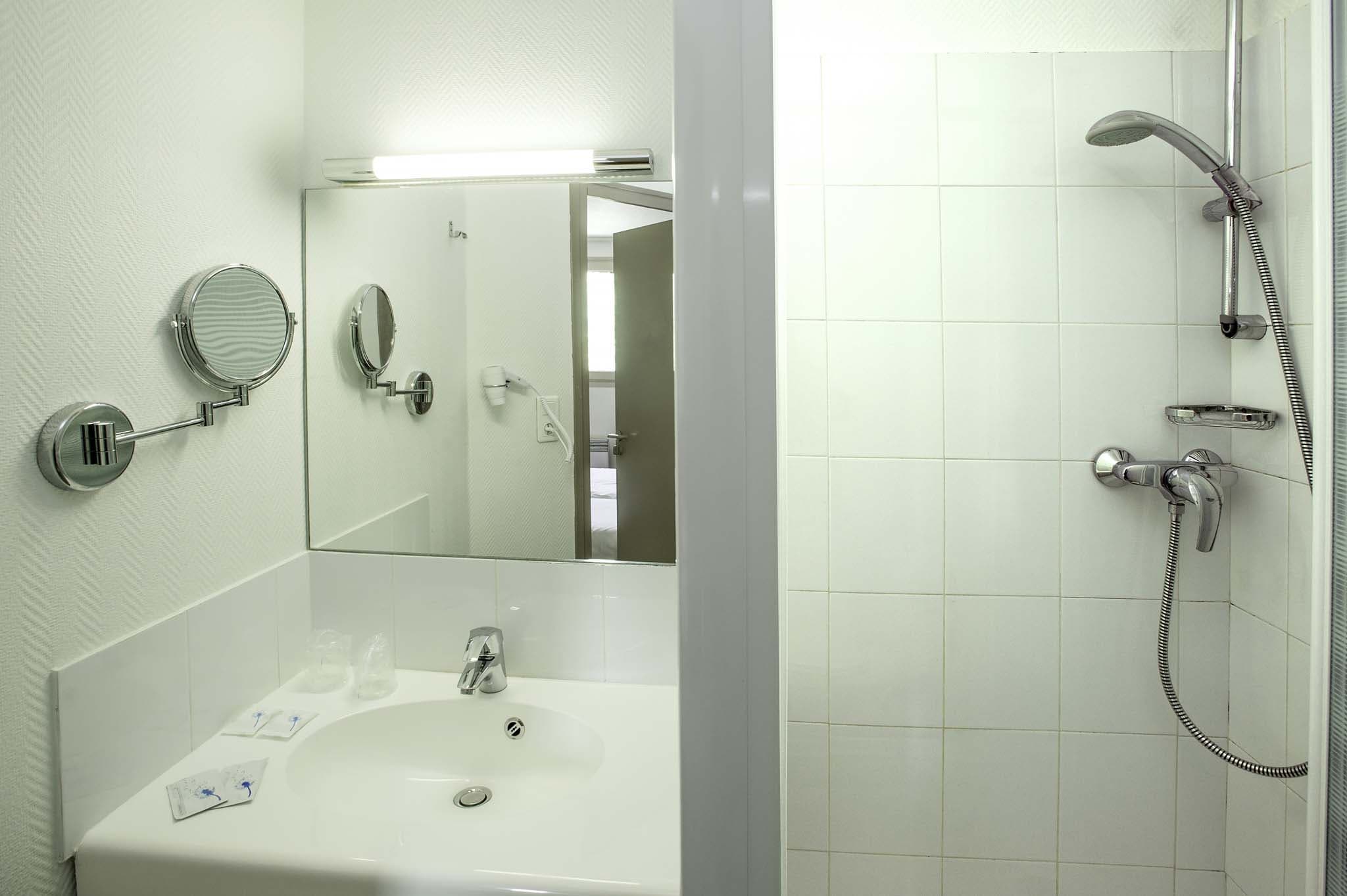 Salle d'eau toute équipée