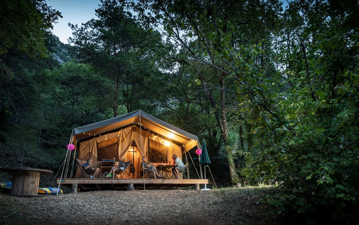 Hébergement : Tente toile & bois