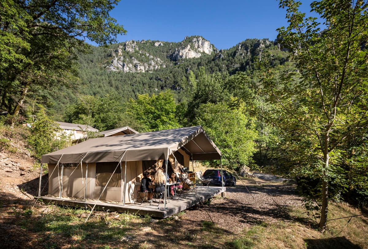 Hébergement : Tente toile & bois