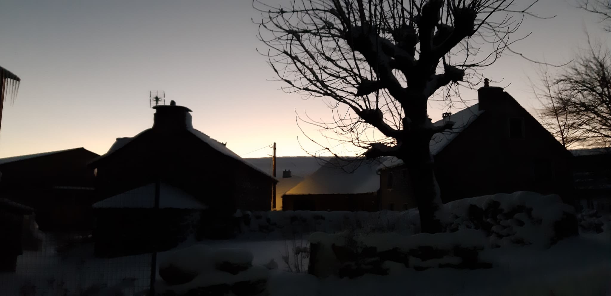 Hameau de Plagnes by night