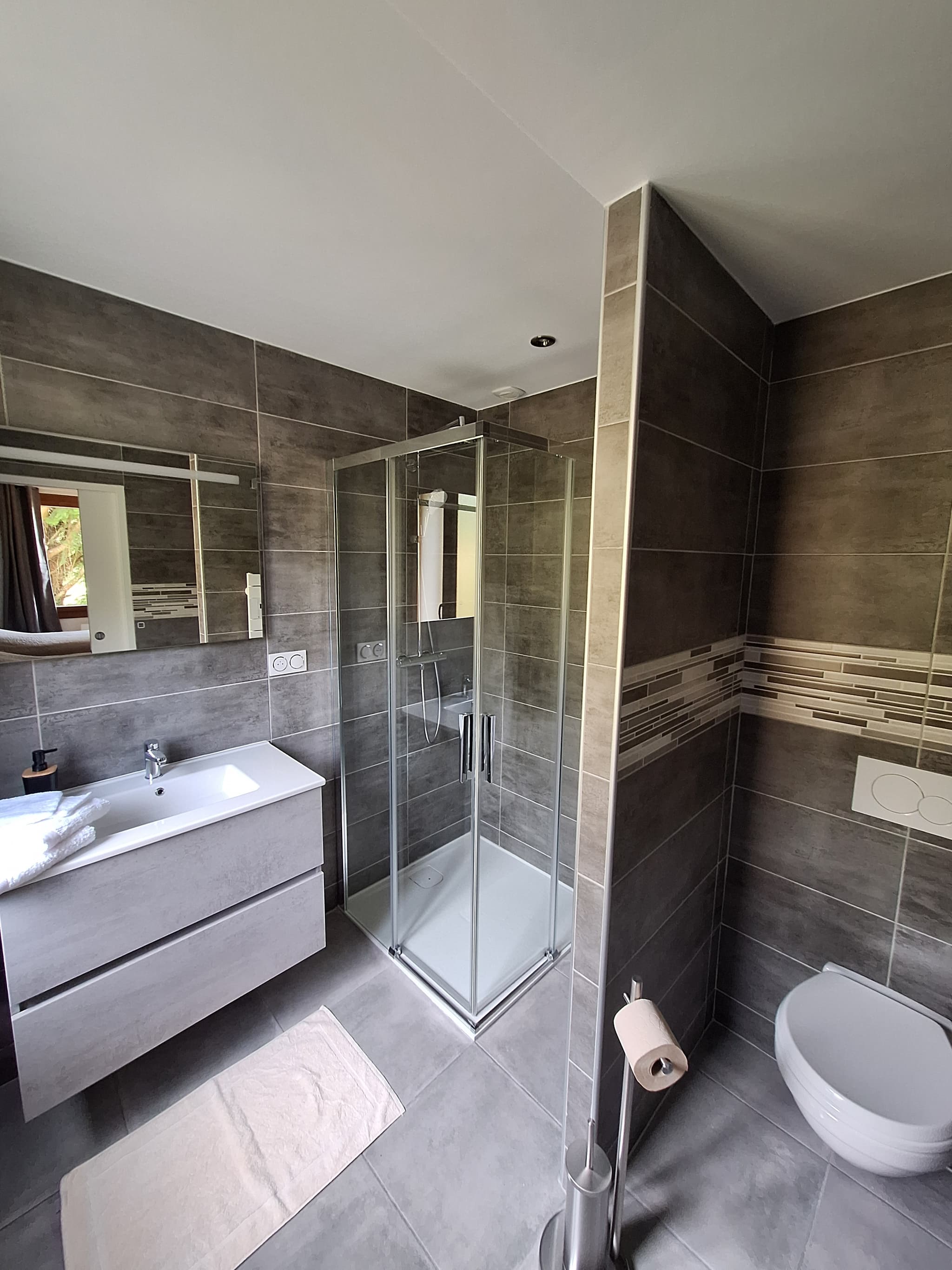 Salle de Bain Entre Chats et Loups