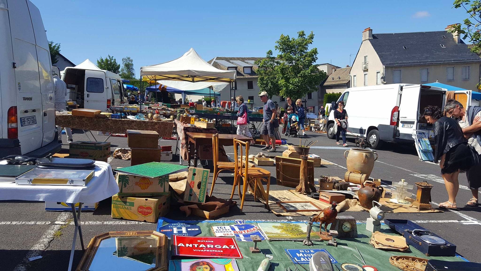 Brocante Aumont