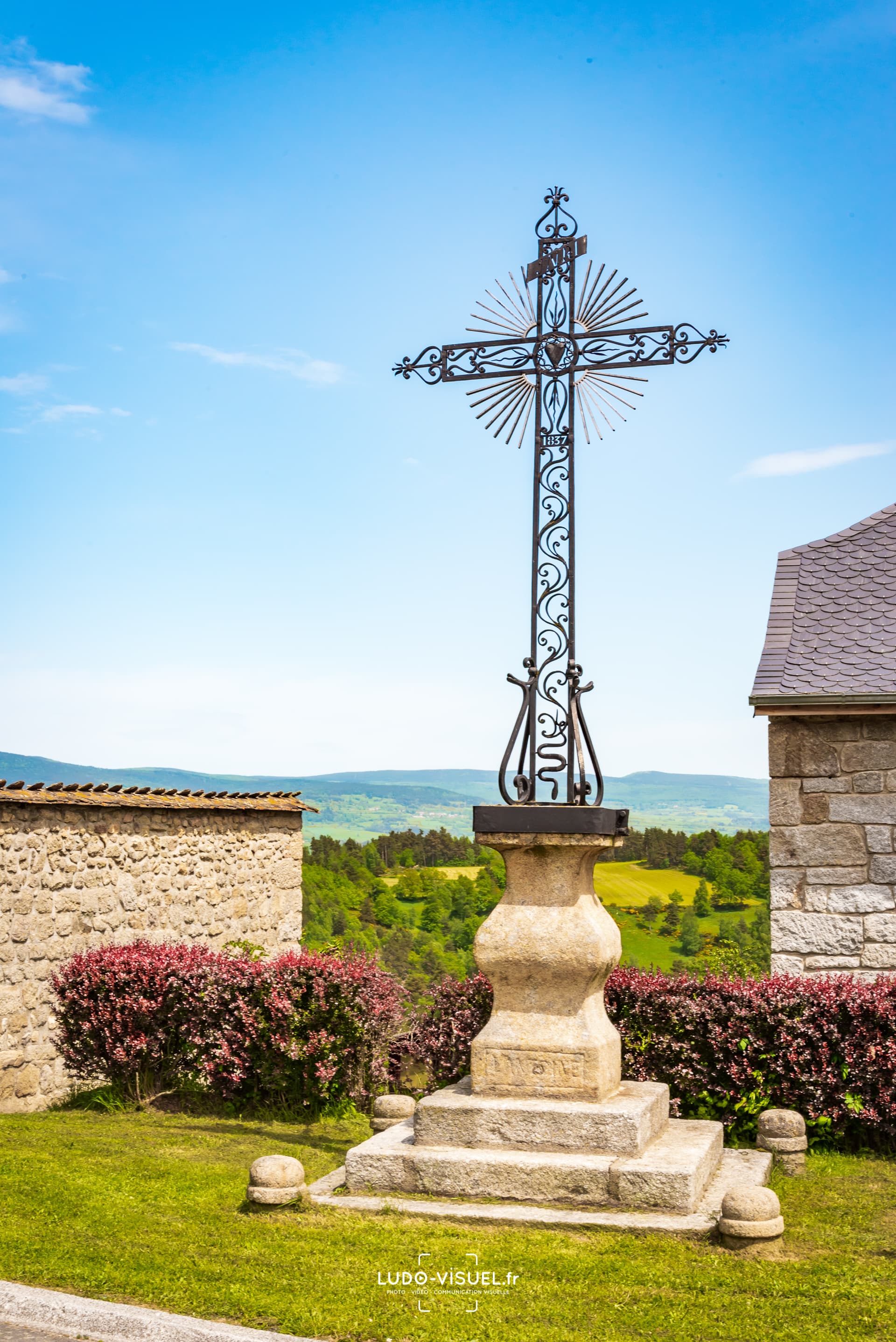 La croix des prêtres