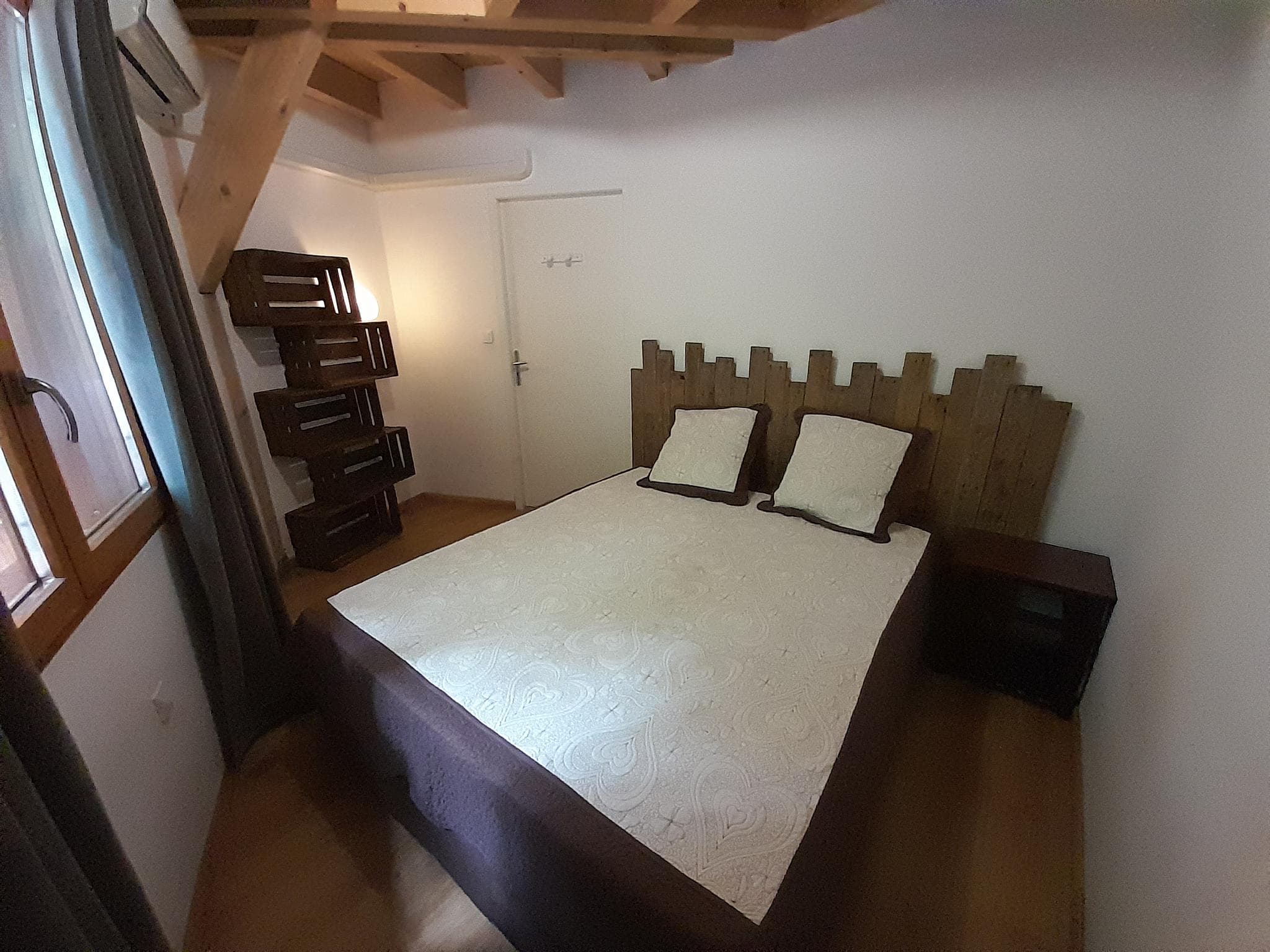 Chambre avec lit en 160 cm