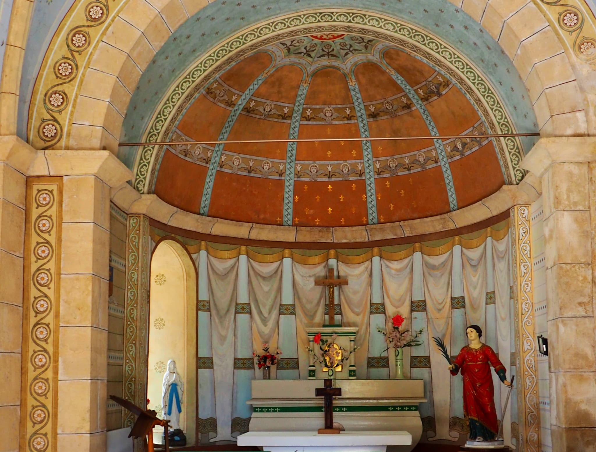 Chapelle Sainte Thècle intérieur