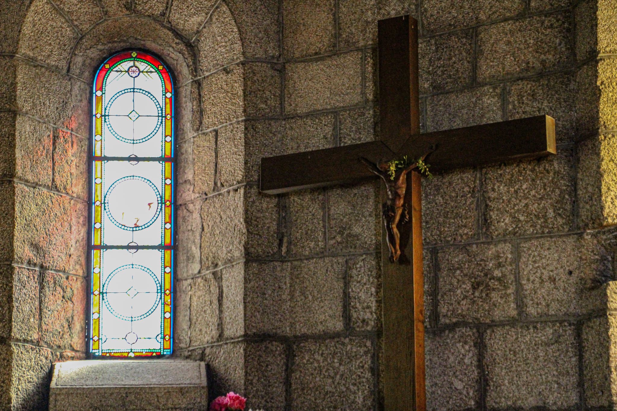 Christ en croix - Église Fournels