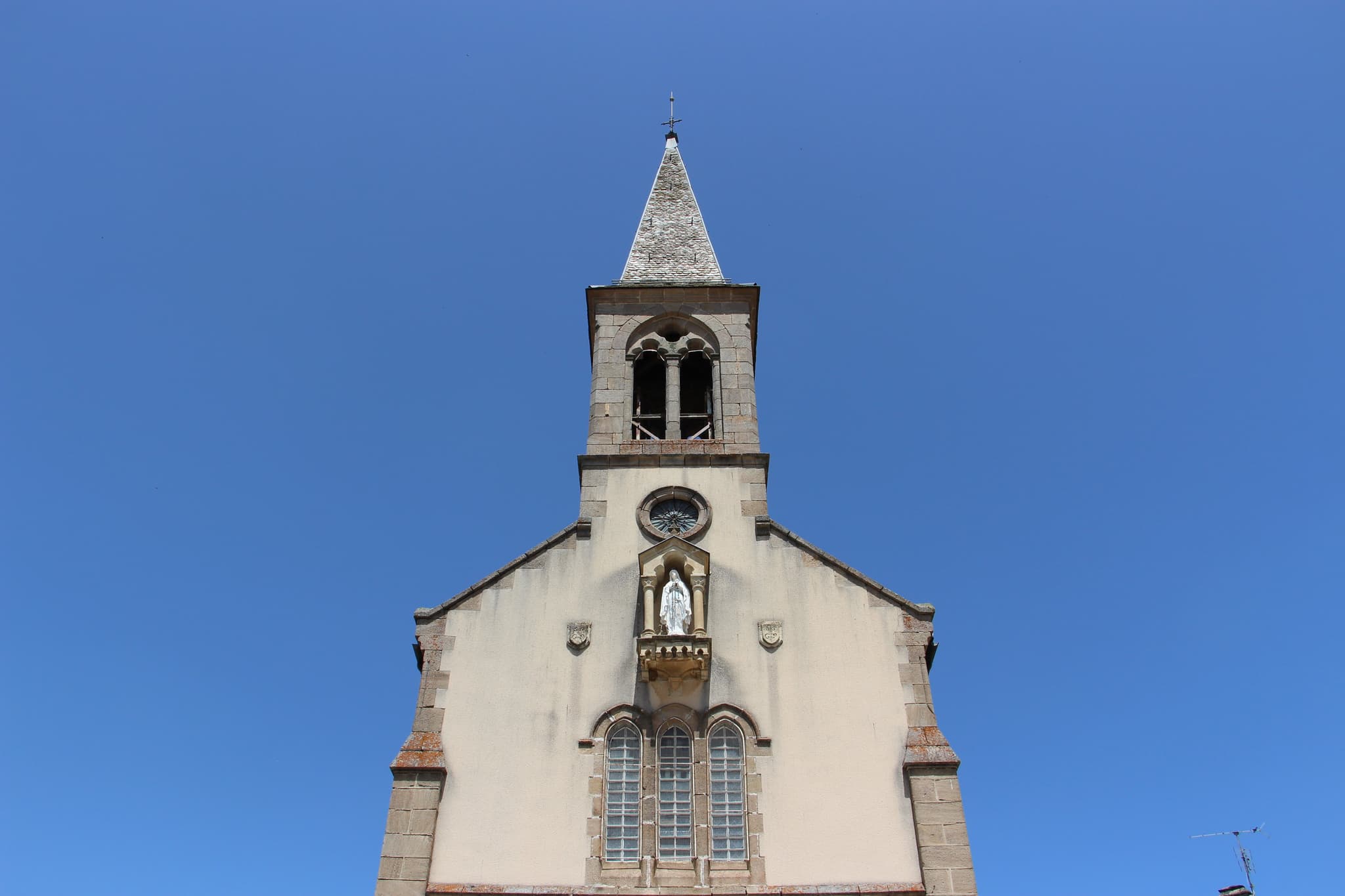 Clocher - Église Chastel Nouvel