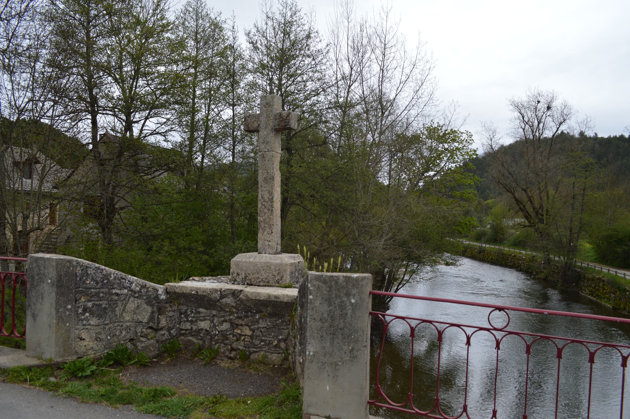 Pont sur le Lot - Les Salelles