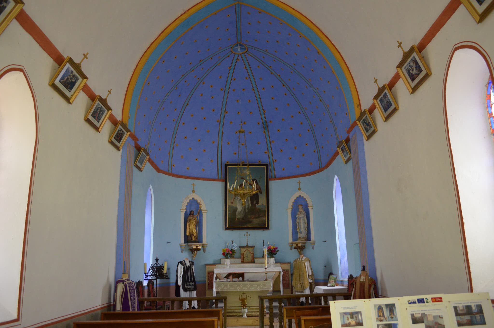 Chapelle Saint-Jean du Bedel - intérieur