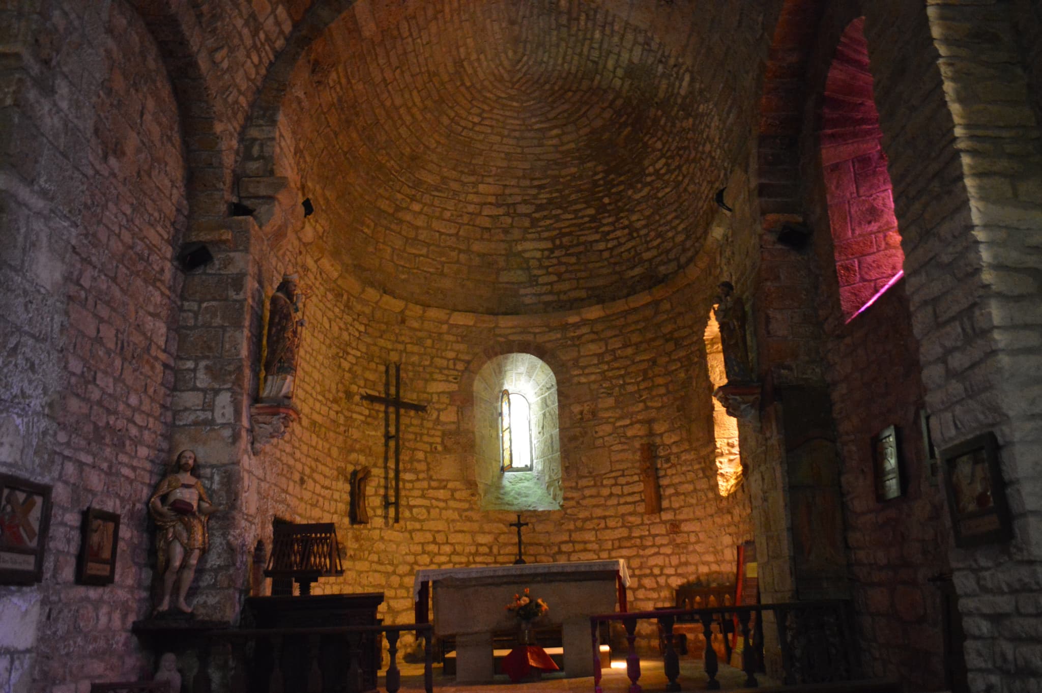 Chapelle Saint-Frézal - Intérieur