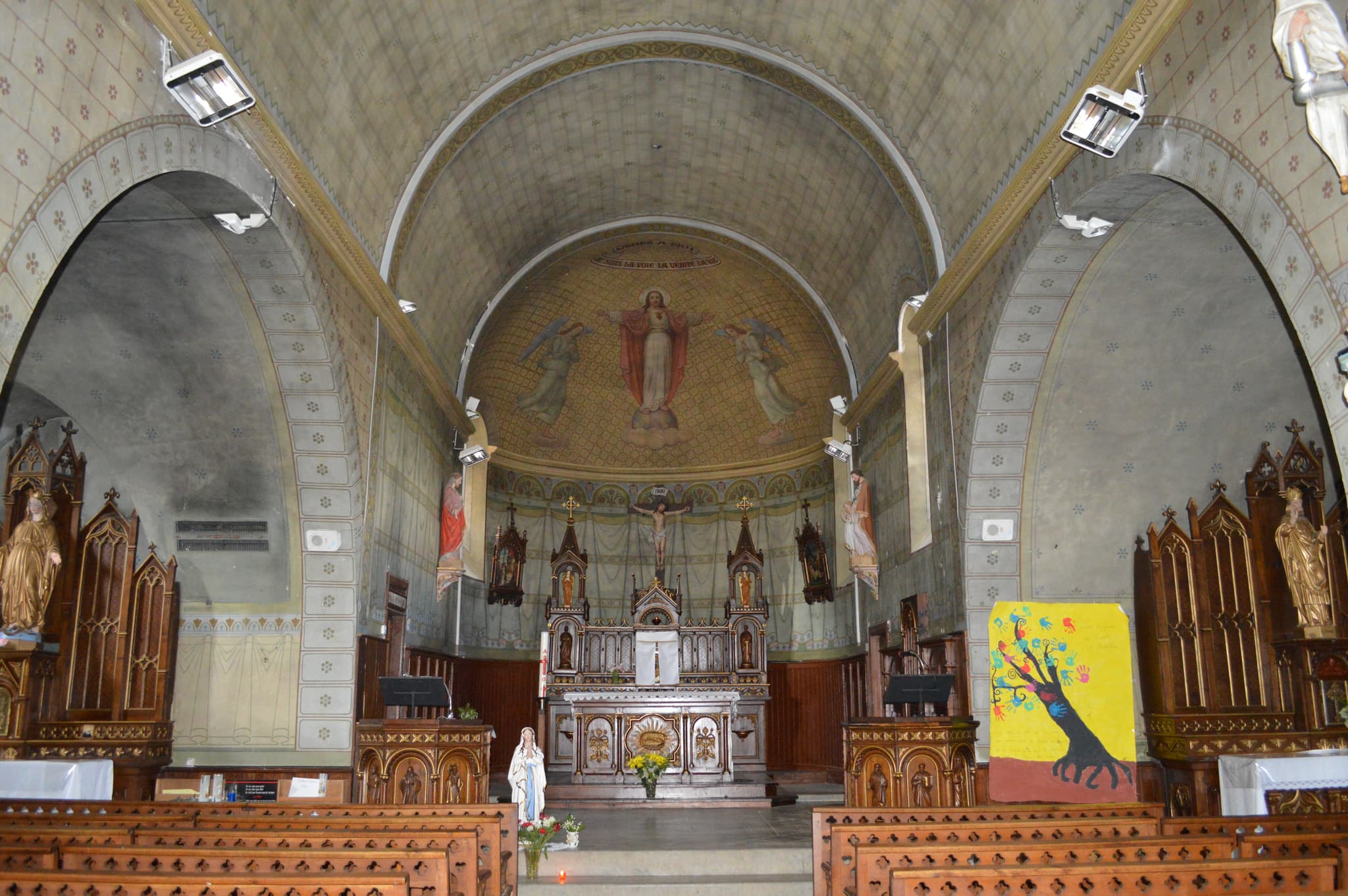 Eglise d'Auxillac - intérieur