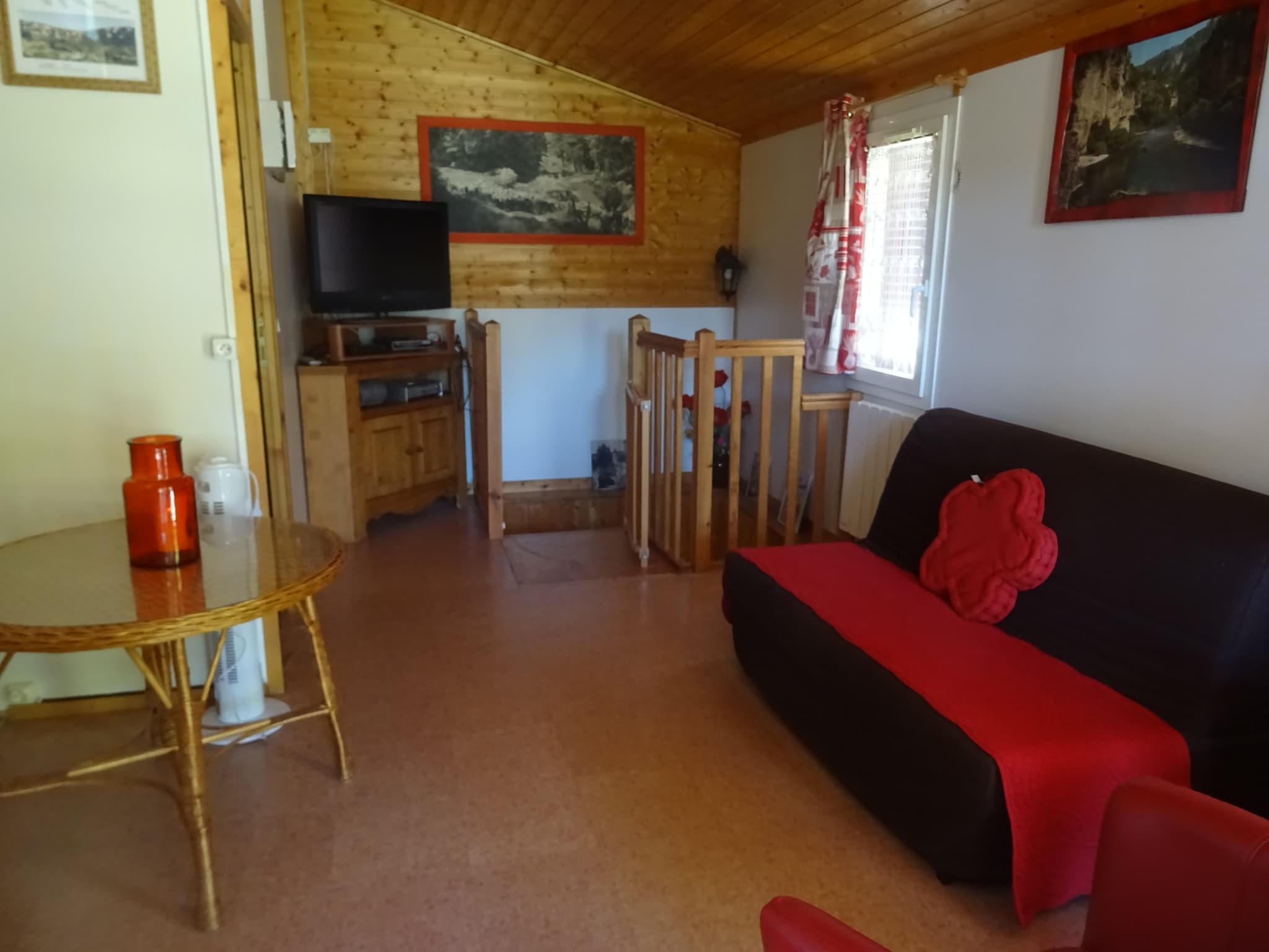 SALON -TELEVISION
