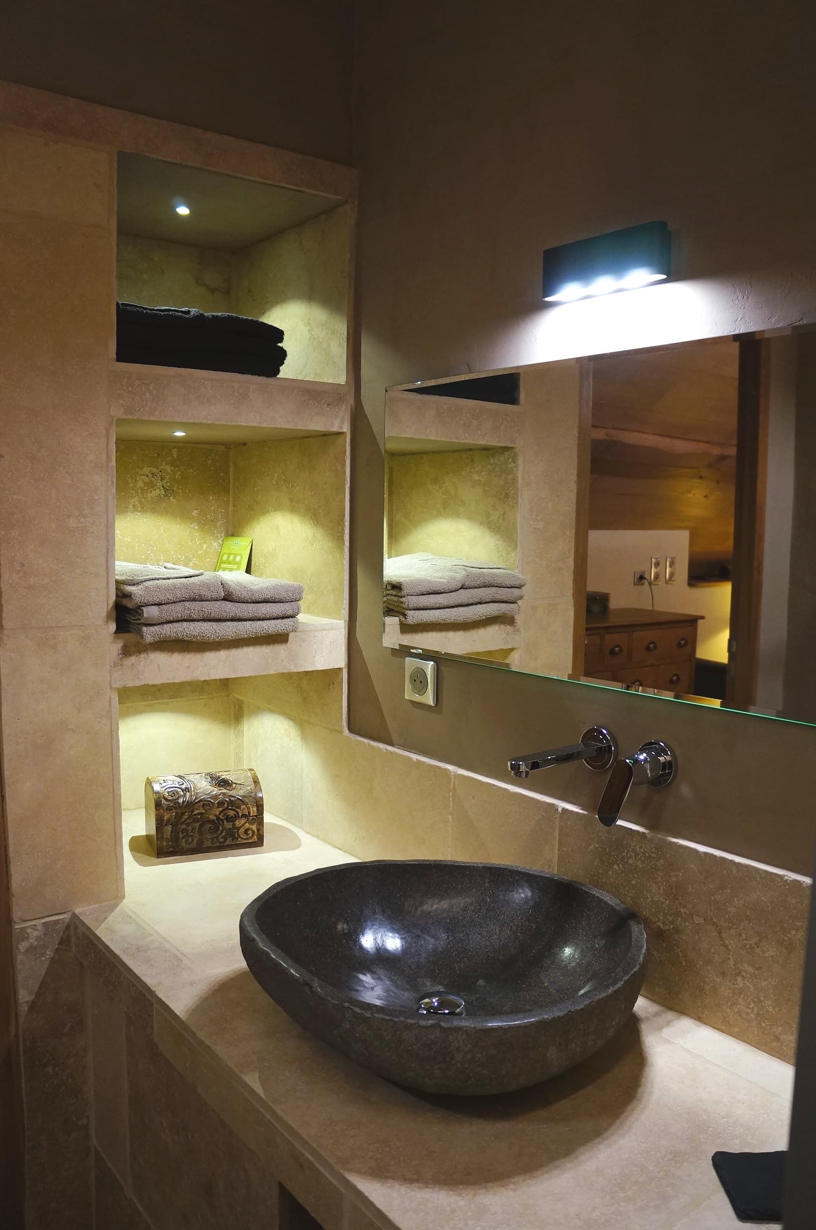 La chambre Mélilot: la SdB