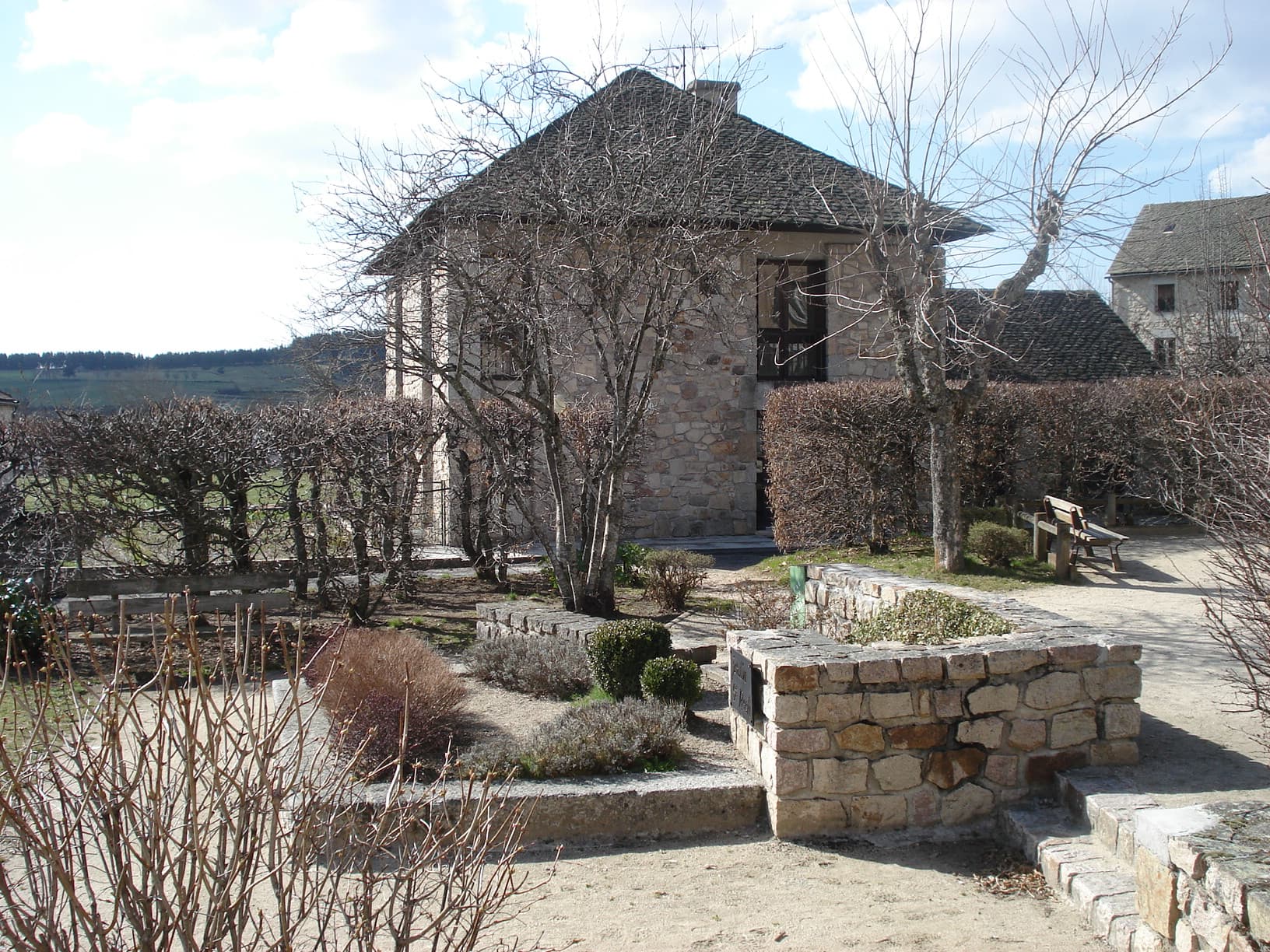 Notre maison vue depuis le jardin Saint-Roch