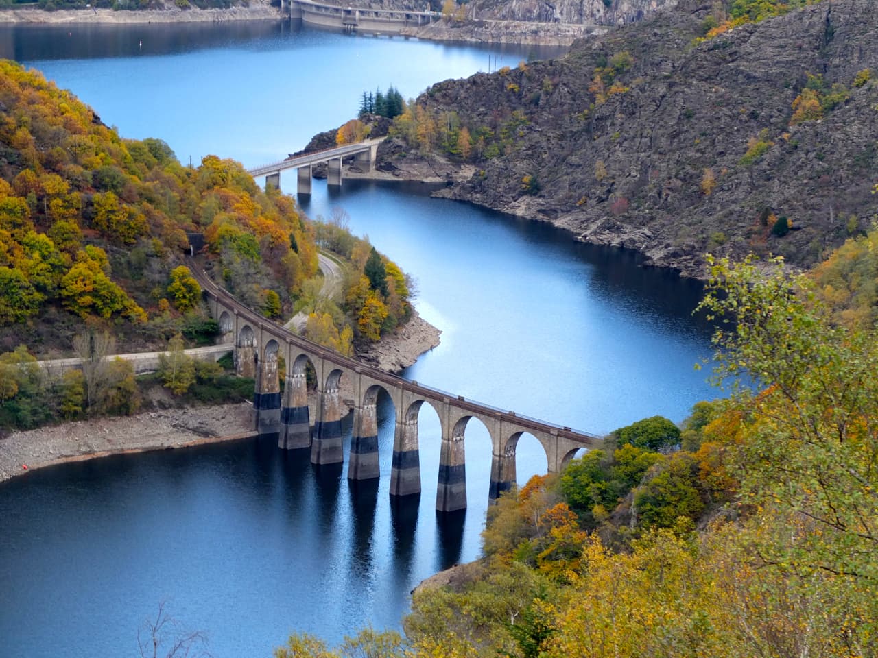 27 Le lac de Villefort