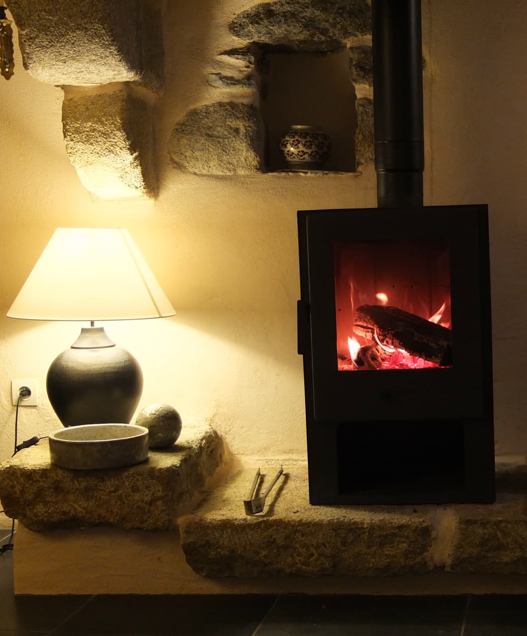 6 bis Le coin du feu