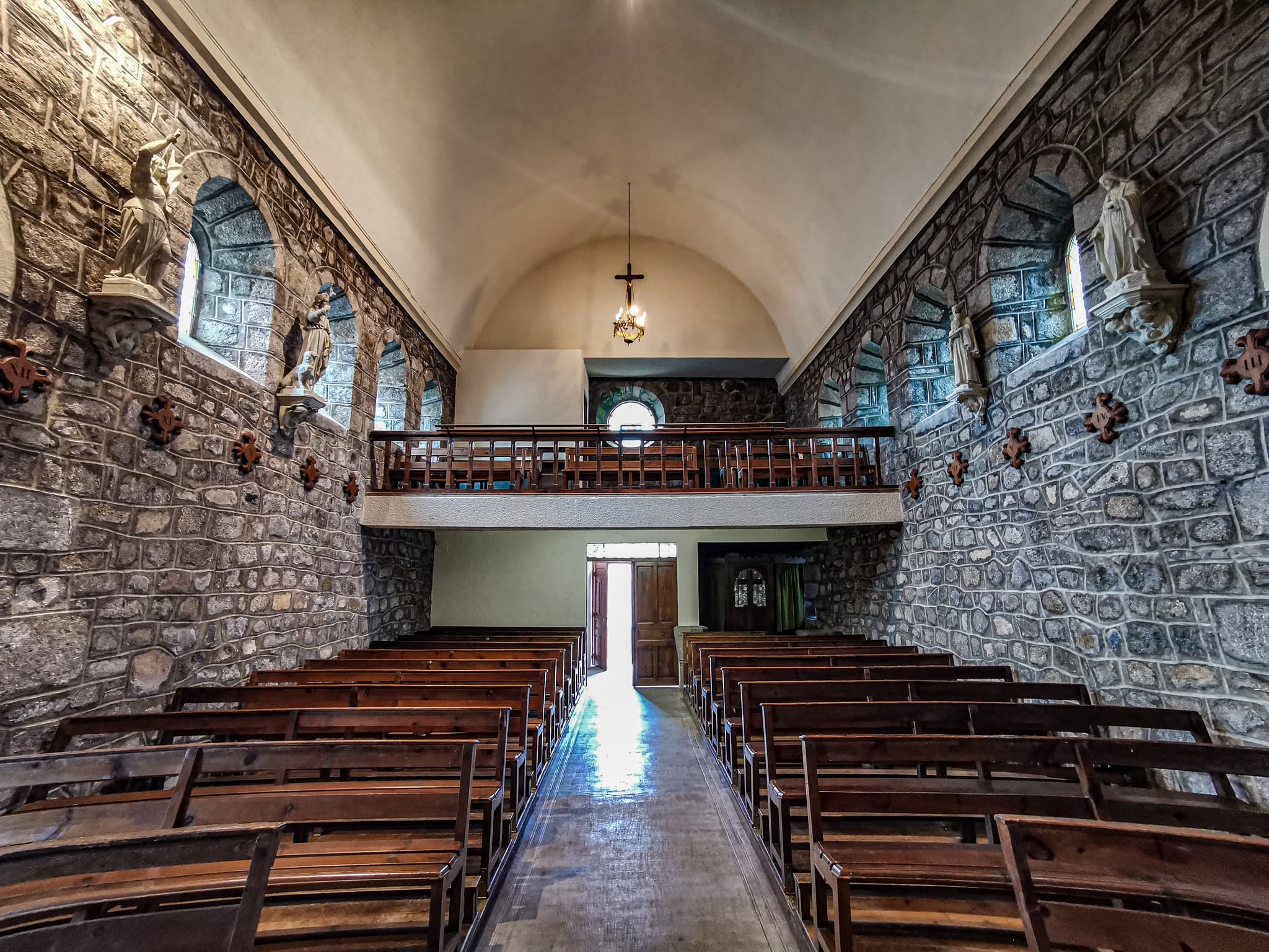 Église Malbouzon - vue vaisseau central