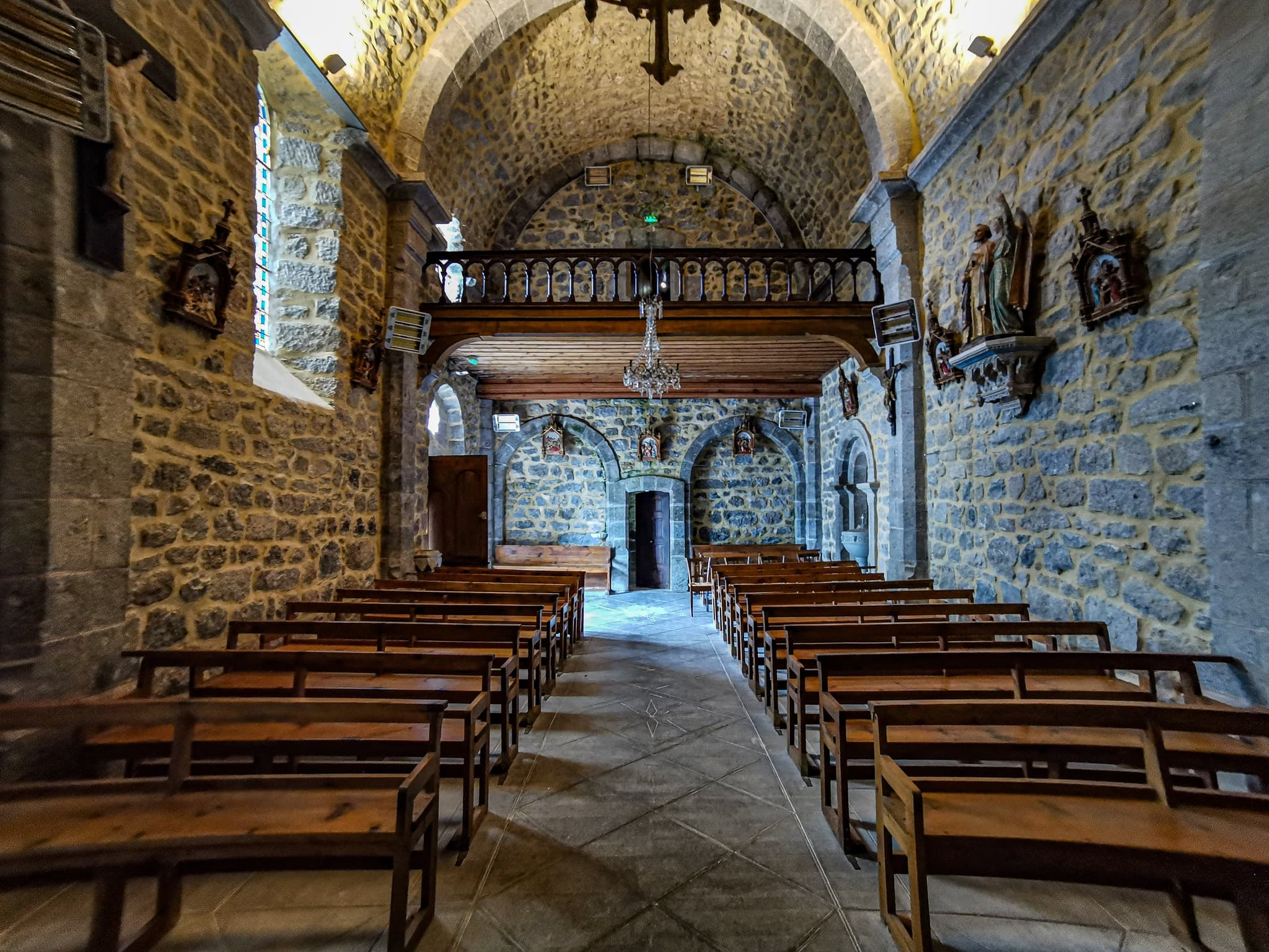 Église Marchastel - vue vaisseau central